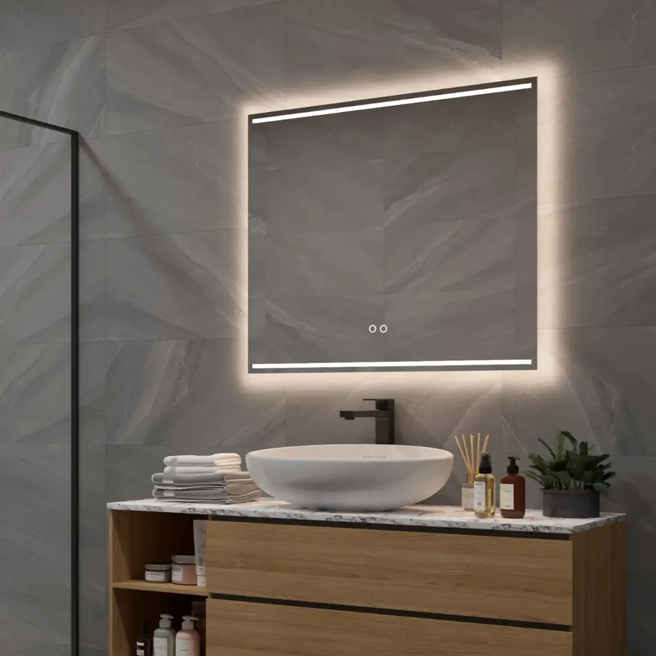 elegant-badevaerelsesspejl-med-vandret-led-lys-top-og-bund-og-antidug-80x70-cm-8-6020-80-cc-2