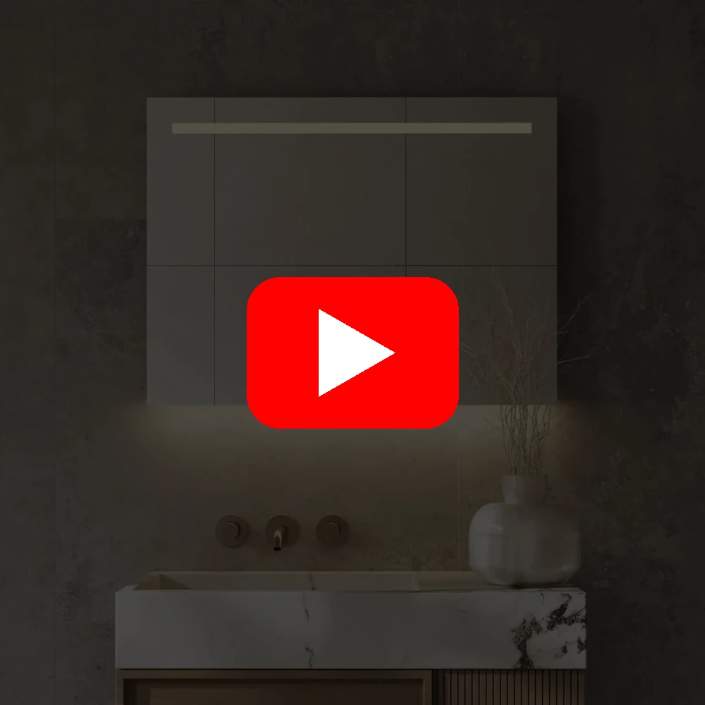Video af spejl i 80×70 cm med antidug, LED-lys og integreret ur